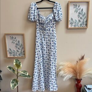 Blue Floral Puff-Sleeve Maxi Dress with Sweetheart Neckline